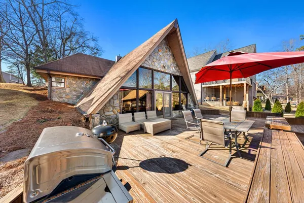 $630,000 | 618 Sunrise Circle, Fair Play, SC 29643