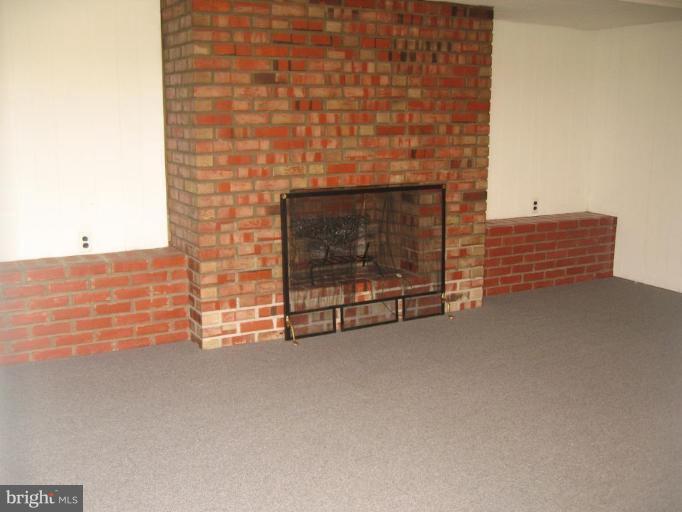 7 Weyburn Court Rosedale, MD 21237 - Photo 10 of 22 Family Room