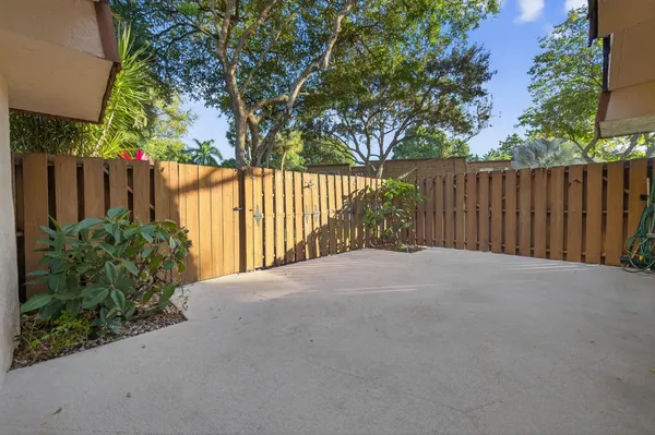 $339,500 | 9110 Southwest 22nd Court, Unit D4, Davie, FL 33324