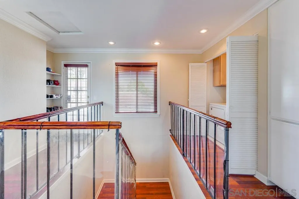 320 Grapevine Road, Unit 12 Vista, CA 92083 - Photo 22 of 50 a view of a hallway with windows