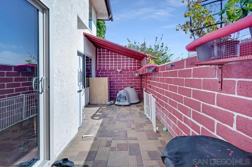 320 Grapevine Road, Unit 12 Vista, CA 92083 - Photo 47 of 50 a backyard of a house with seating space