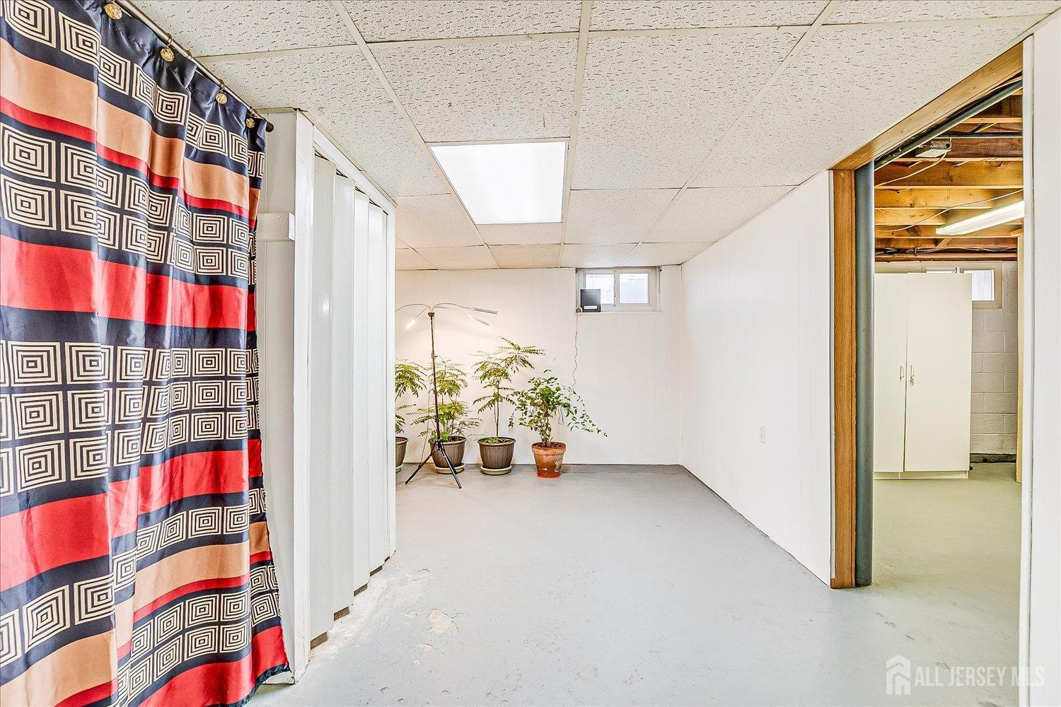 149 Vineyard Road Edison, NJ 08817 - Photo 30 of 40 a view of empty room