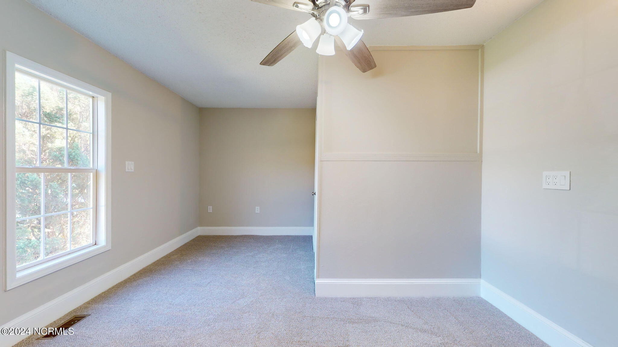 690 Butler Ford Road Vanceboro, NC 28586 - Photo 17 of 48 39-web-or-mls-10.09.2024_12.49.01