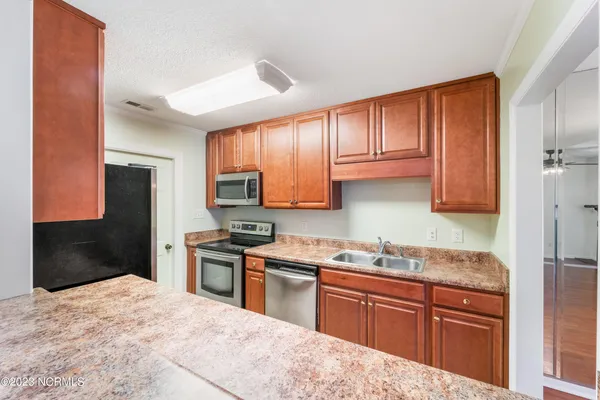 $1,395 | 1 South Onsville Place, Jacksonville, NC 28546