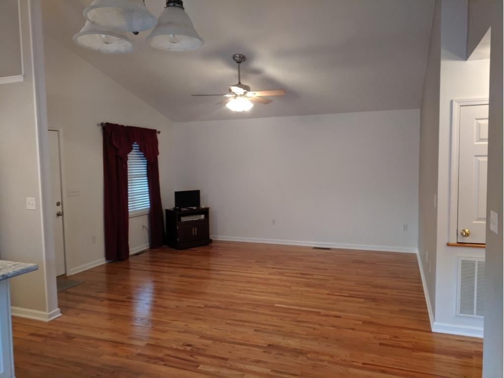 1007 Vinyard Road Vinton, VA 24179 - Photo 5 of 6 5