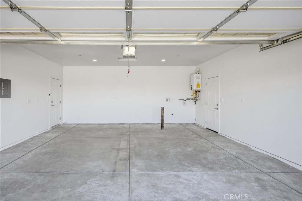 11788 Buckwheat Road Pinon Hills, CA 92371 - Photo 31 of 61 a view of a room with an empty room