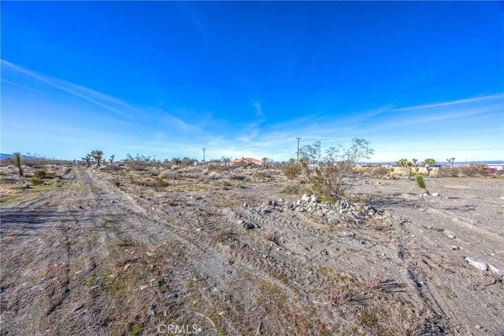 11788 Buckwheat Road Pinon Hills, CA 92371 - Photo 33 of 61 a view of mountain view with beach