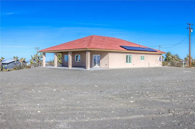 a view of an outdoor space