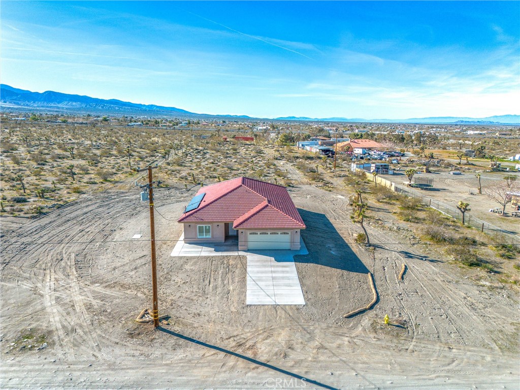 11788 Buckwheat Road Pinon Hills, CA 92371 - Photo 48 of 61 a view of a city