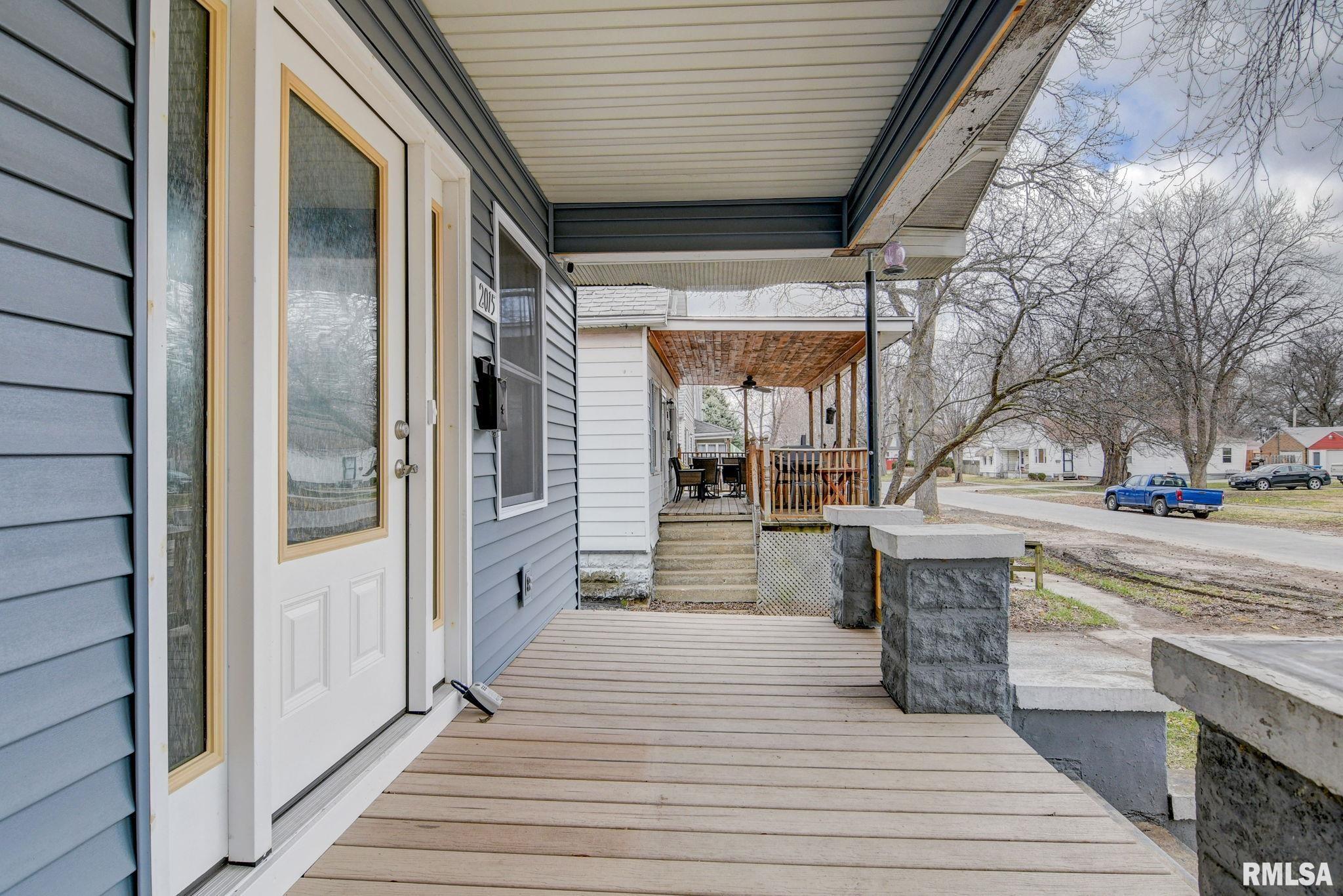 2015 North 17th Street Springfield, IL 62702 - Photo 3 of 29
