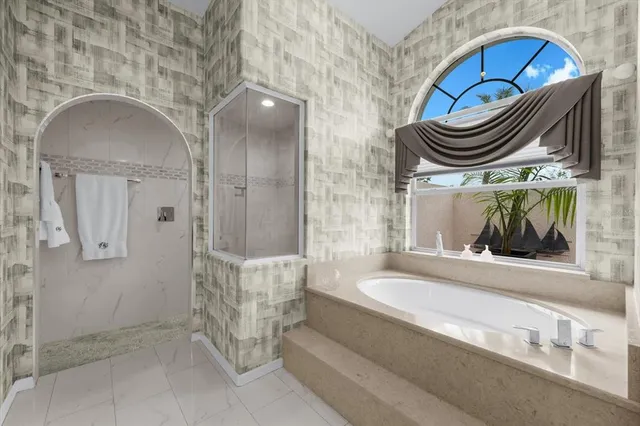 $949,000 | 8329 Eagle Lake Drive, Sarasota, FL 34241