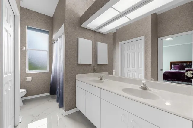 $949,000 | 8329 Eagle Lake Drive, Sarasota, FL 34241