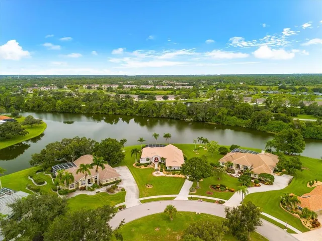 $949,000 | 8329 Eagle Lake Drive, Sarasota, FL 34241