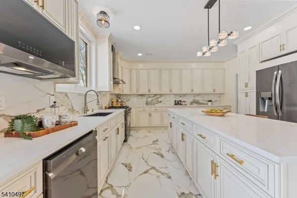 $1,399,000 | 1690 Hamburg Turnpike, Wayne, NJ 07470