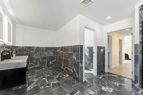 $1,399,000 | 1690 Hamburg Turnpike, Wayne, NJ 07470