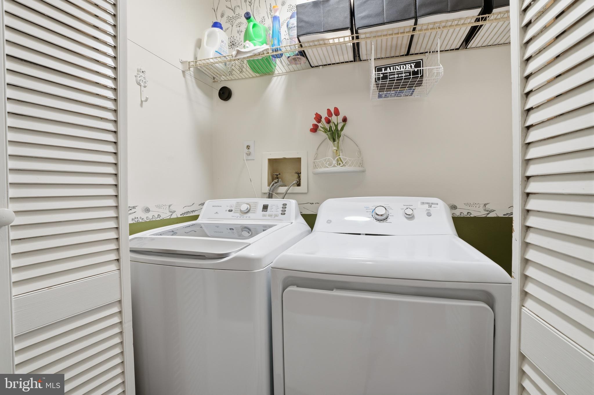 118 West Clinton Street Clayton, NJ 08312 - Photo 22 of 30 a utility room with dryer and washer