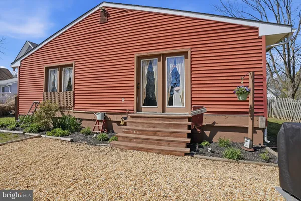 $350,000 | 118 West Clinton Street, Clayton, NJ 08312