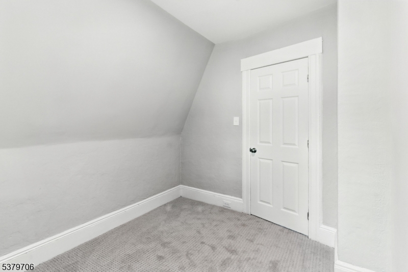 45 Oakridge Road West Orange, NJ 07052 - Photo 23 of 35