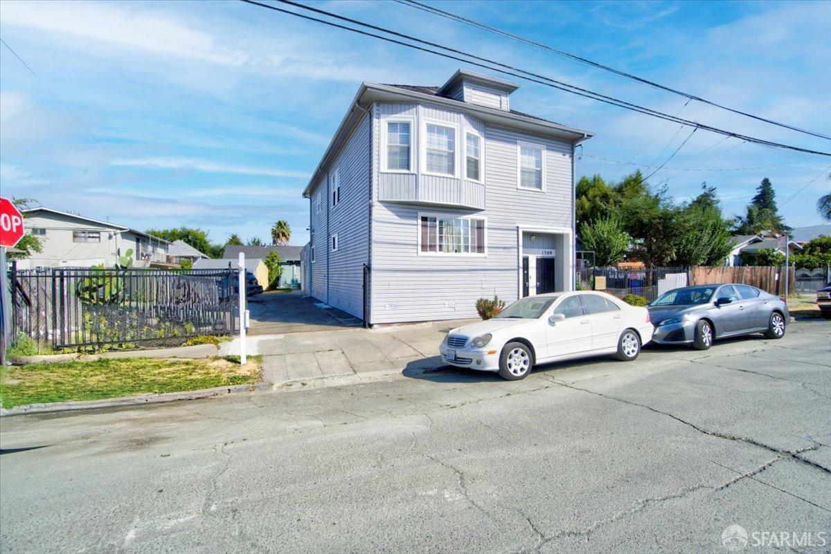1309 80th Avenue Oakland, CA 94621 - Photo 2 of 75