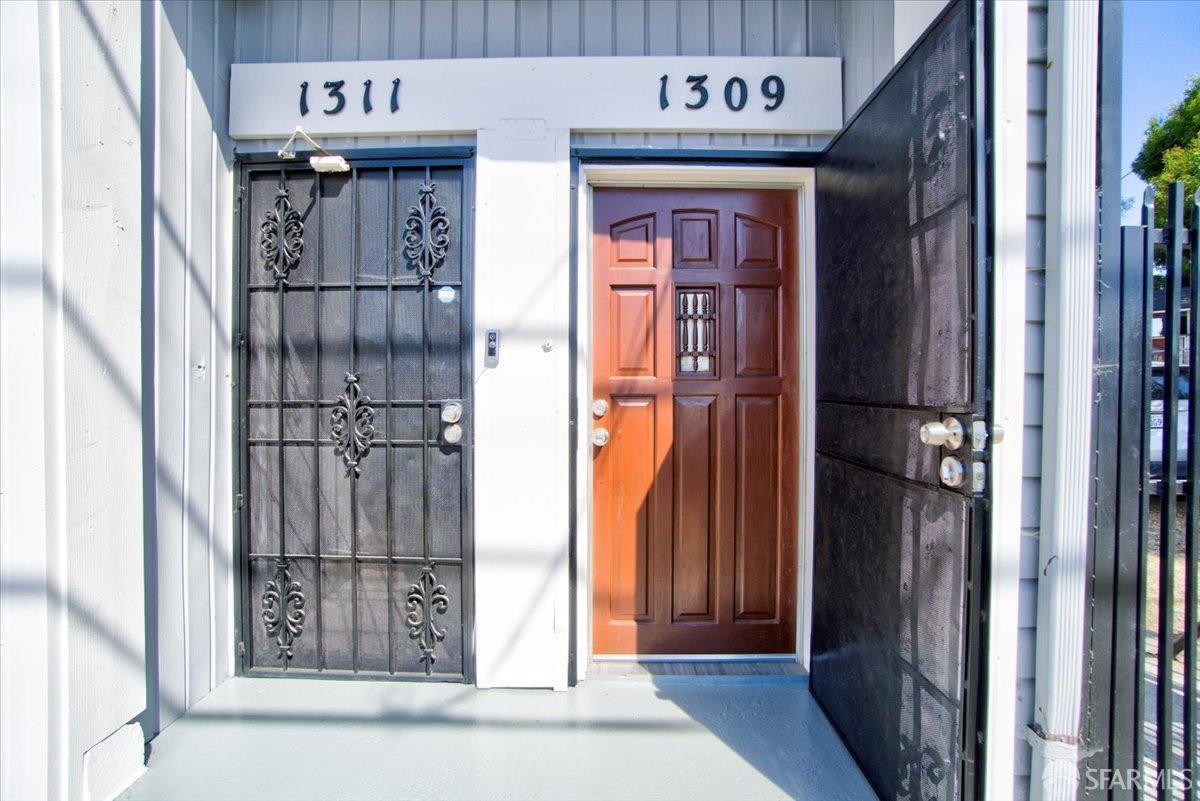 1309 80th Avenue Oakland, CA 94621 - Photo 3 of 75