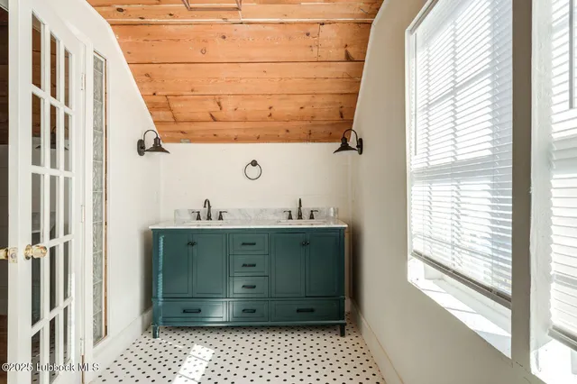 $1,500 | 1701 32nd Street, Lubbock, TX 79411