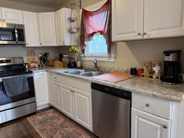 $190,000 | 11100 East 11th Street South, Independence, MO 64054
