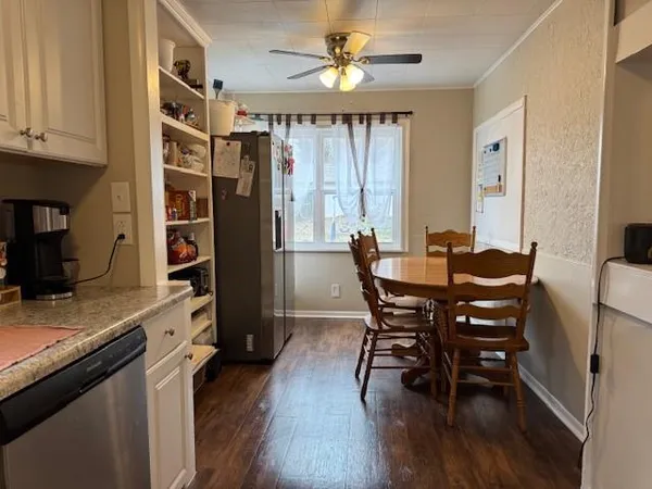 $190,000 | 11100 East 11th Street South, Independence, MO 64054