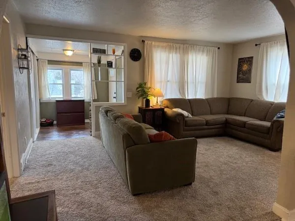 $190,000 | 11100 East 11th Street South, Independence, MO 64054