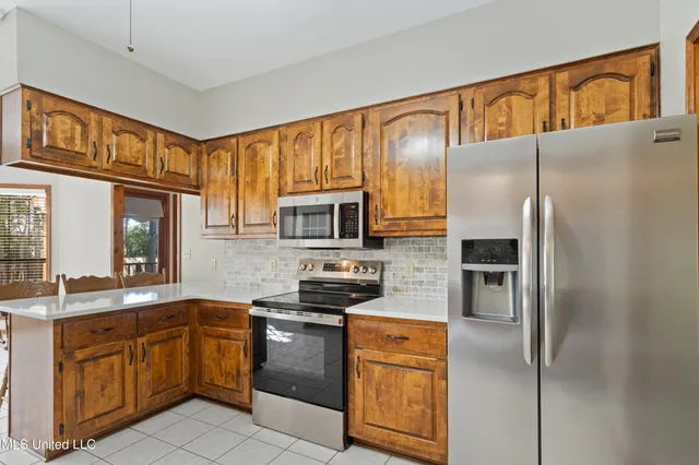 $379,900 | 129 Keestone Drive, Senatobia, MS 38668