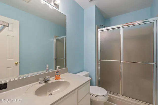 $379,900 | 129 Keestone Drive, Senatobia, MS 38668