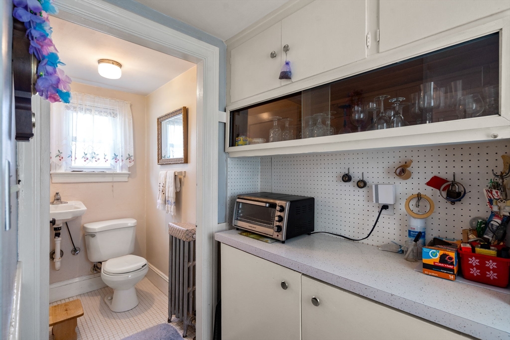 63 Donizetti Street Wellesley, MA 02482 - Photo 12 of 19