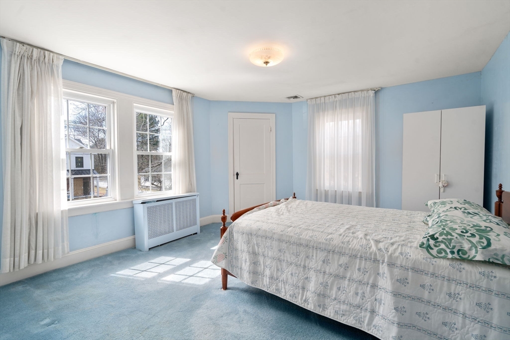 63 Donizetti Street Wellesley, MA 02482 - Photo 13 of 19