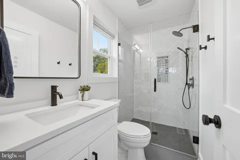 $1,215,000 | 1422 Howard Road, Annapolis, MD 21403