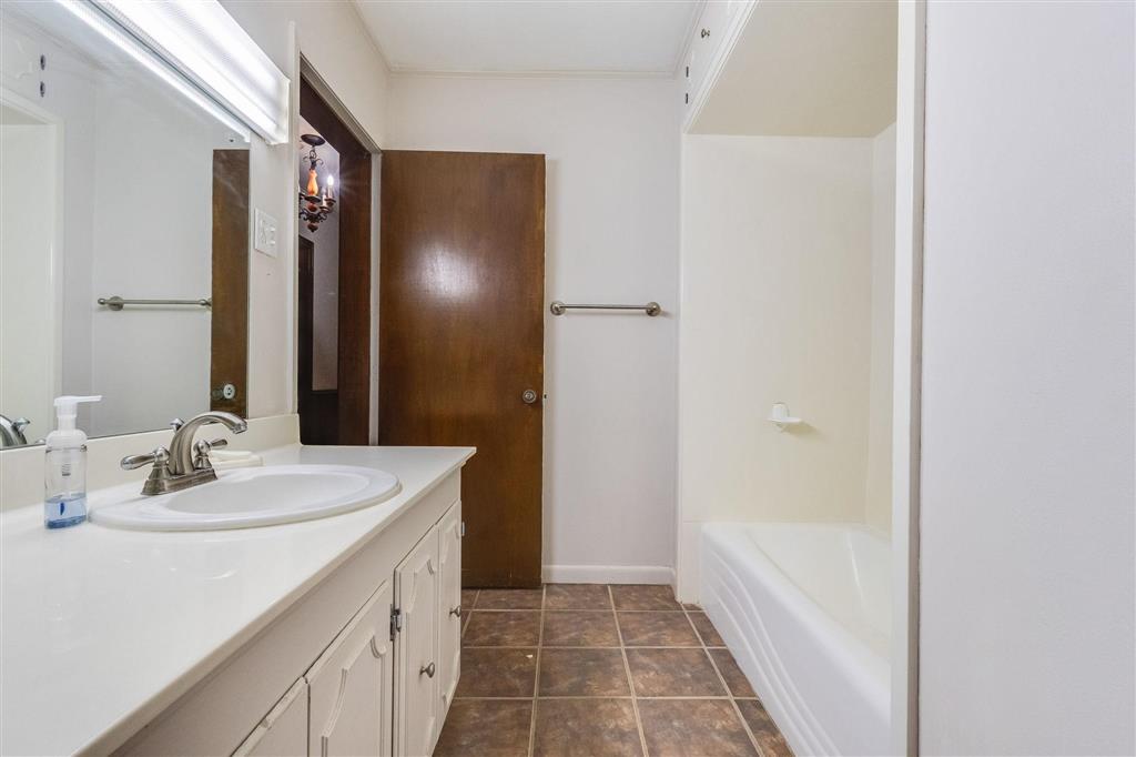 5017 Highway 13 Crowley, LA 70526 - Photo 17 of 24