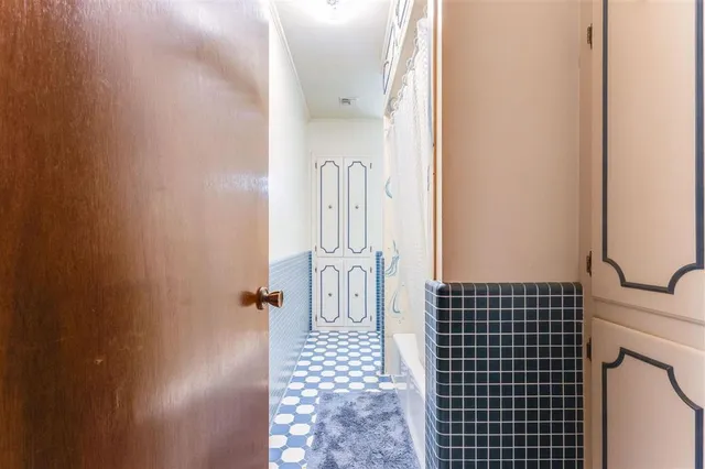 $300,000 | 5017 Highway 13, Crowley, LA 70526