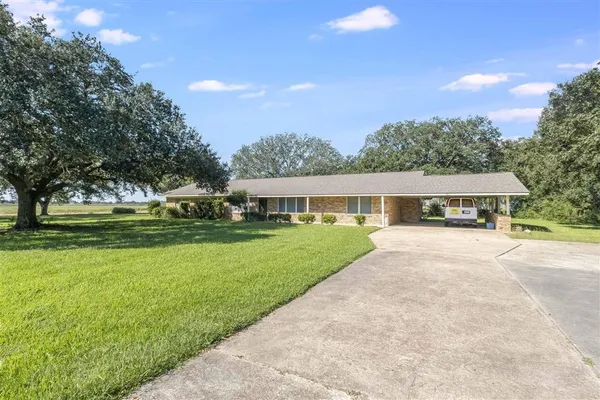 $300,000 | 5017 Highway 13, Crowley, LA 70526