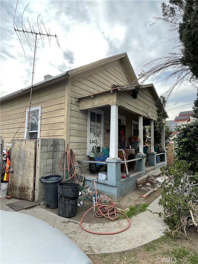 860 South Waterman Avenue San Bernardino, CA 92408 - Photo 5 of 8