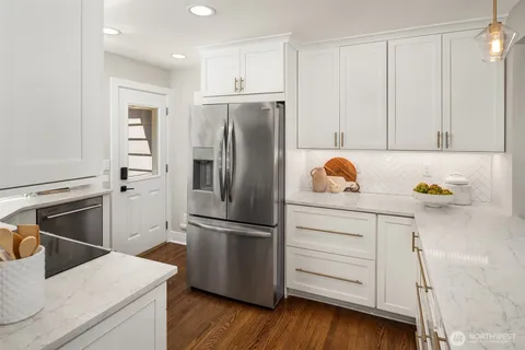$925,000 | 3242 Northeast 98th Street, Seattle, WA 98115