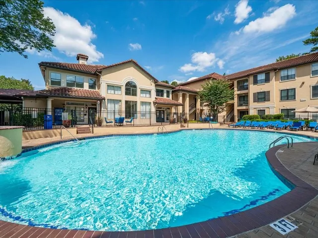 $200,000 | 3777 Peachtree Road Northeast, Unit 213, Atlanta, GA 30319