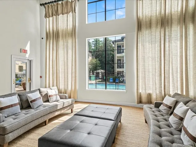 $200,000 | 3777 Peachtree Road Northeast, Unit 213, Atlanta, GA 30319