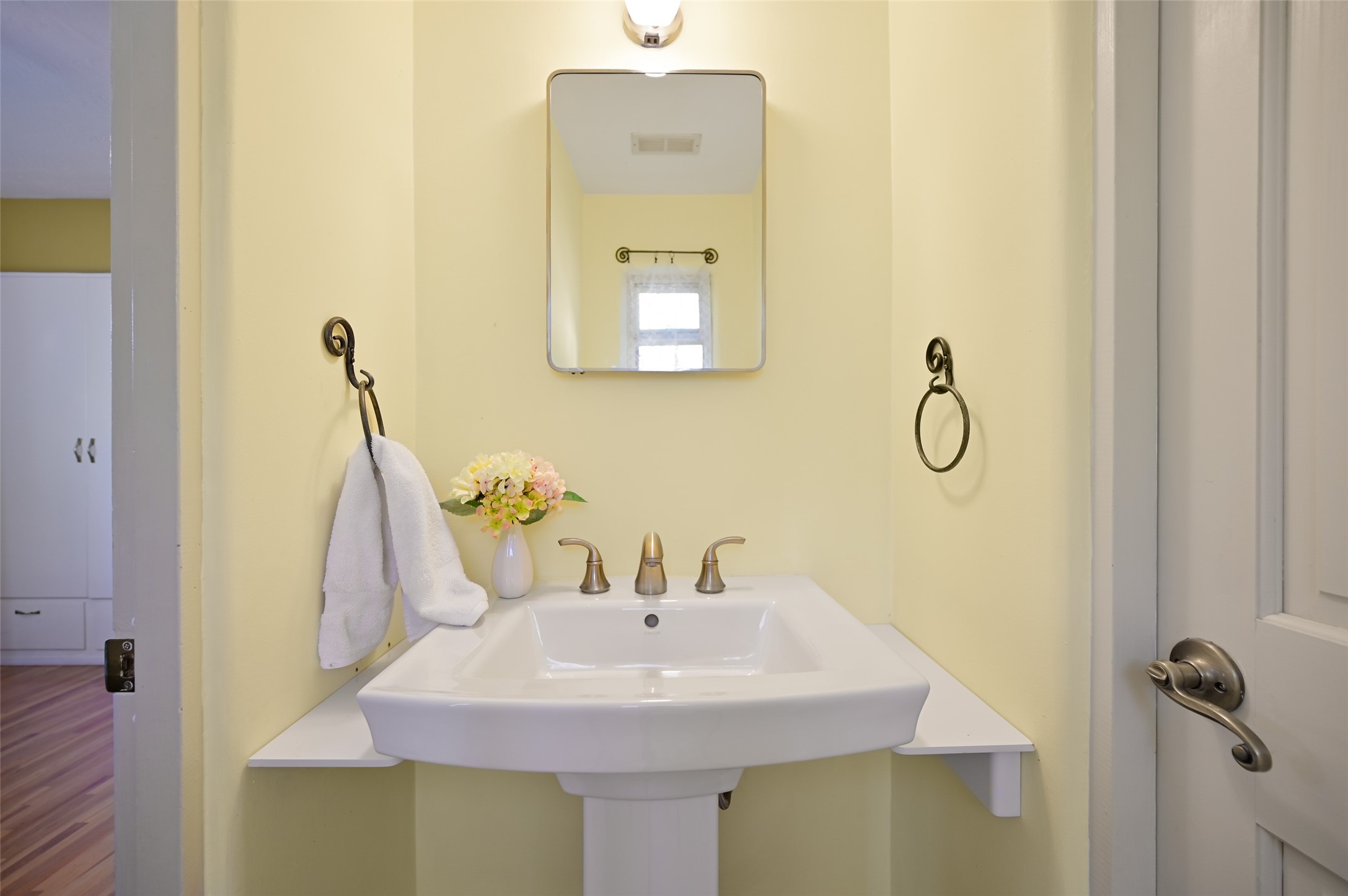 1929 San Ildefonso Road Santa Fe, NM 87505 - Photo 22 of 42 Half Bath