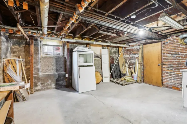 $700,000 | 736 East Johnson Street, Madison, WI 53703
