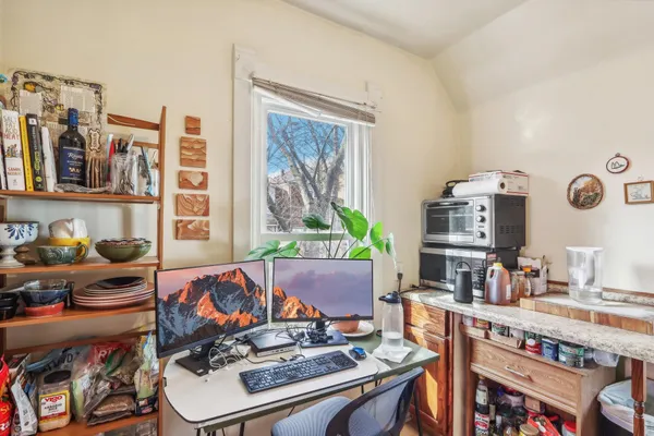 $700,000 | 736 East Johnson Street, Madison, WI 53703