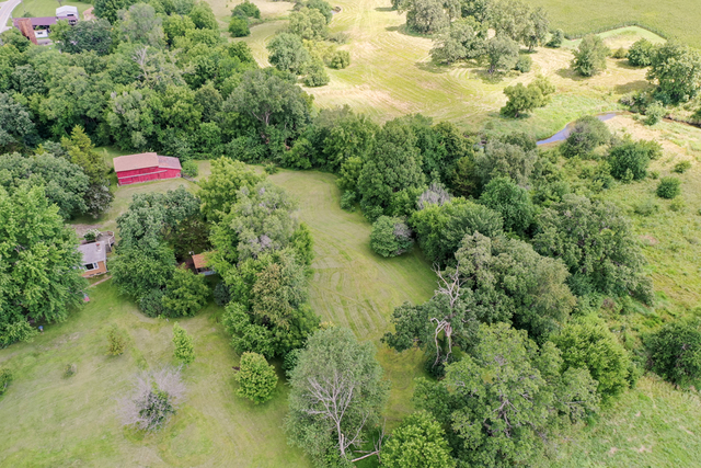 3254 East 5th Road LaSalle, IL 61301 - Photo 2 of 38