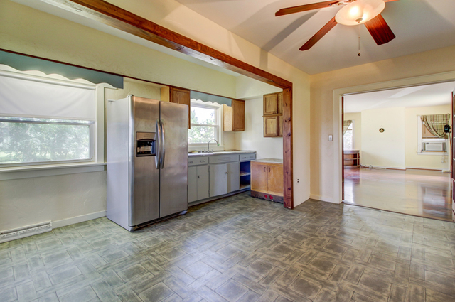3254 East 5th Road LaSalle, IL 61301 - Photo 17 of 38