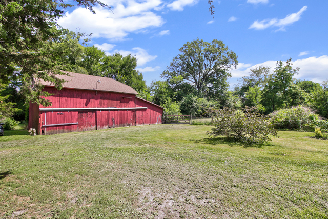 3254 East 5th Road LaSalle, IL 61301 - Photo 34 of 38