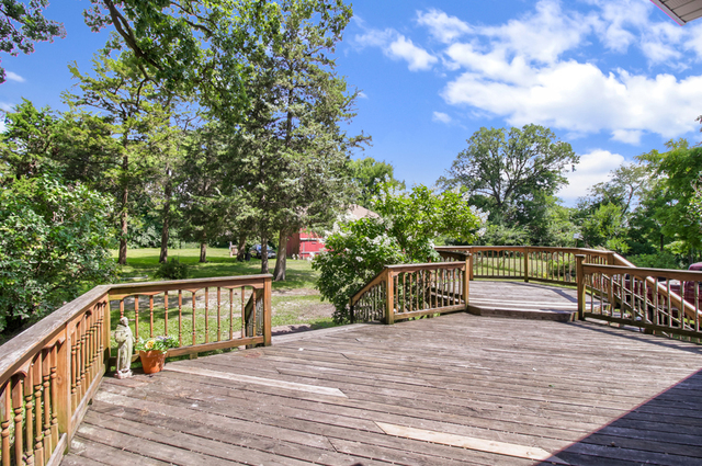 3254 East 5th Road LaSalle, IL 61301 - Photo 8 of 38