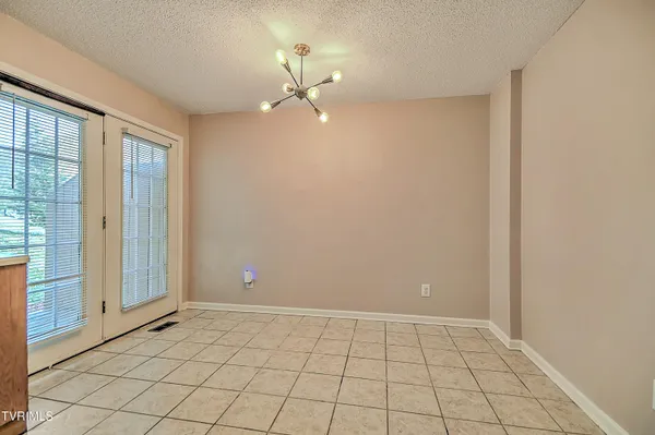 $189,900 | 112 Winners Circle, Unit F2, Bristol, TN 37620