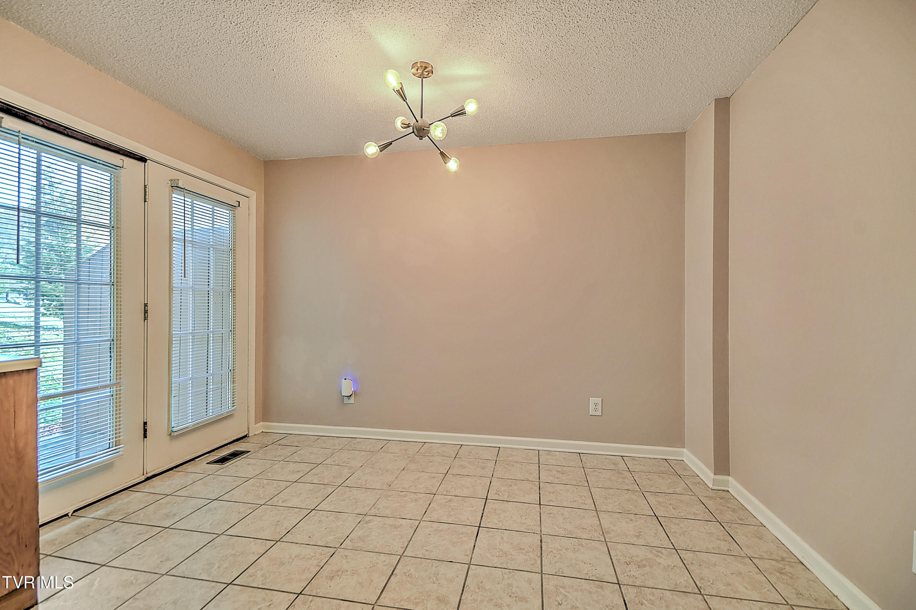 112 Winners Circle, Unit F2 Bristol, TN 37620 - Photo 11 of 32 112 Winners Circle CP-13