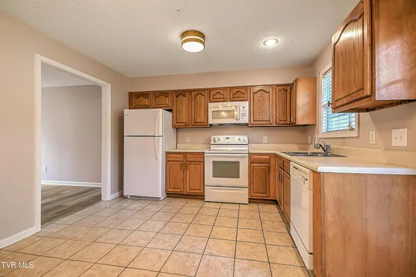 $189,900 | 112 Winners Circle, Unit F2, Bristol, TN 37620